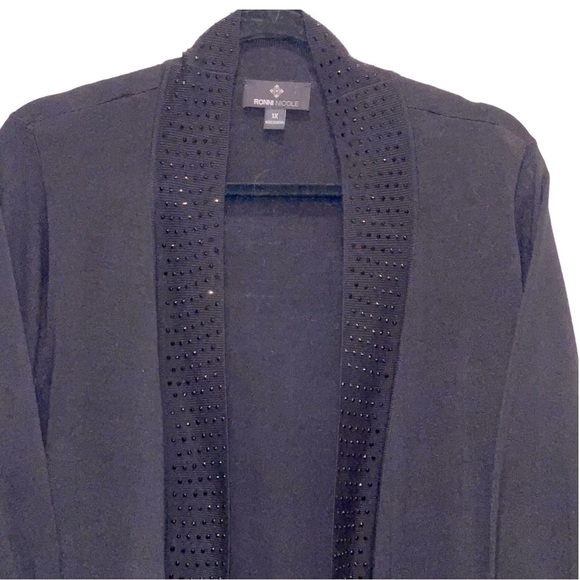 Ronni Nicole 1X Blk Full Length Sweater w/ Blk Embellishment-Neck & Front - Picture 4 of 5